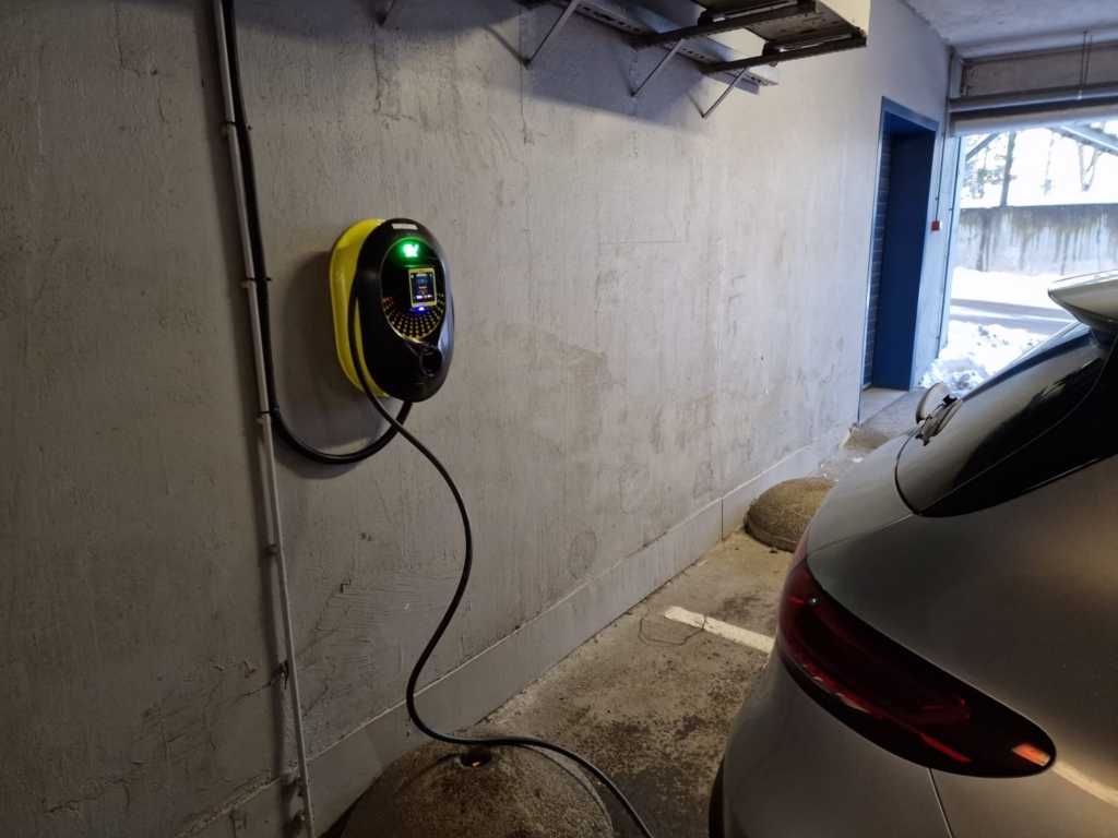 EV laadija Rakvere Kroonikeskus