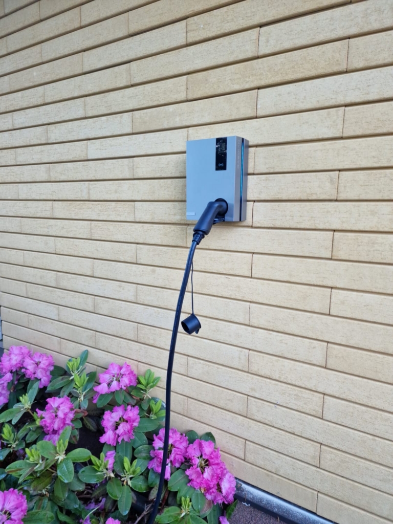 Raedian NEO 22kW socket